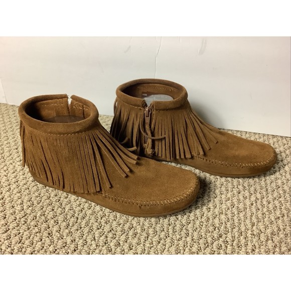 Minnetonka Fringe Ankle Boots - Picture 3 of 8
